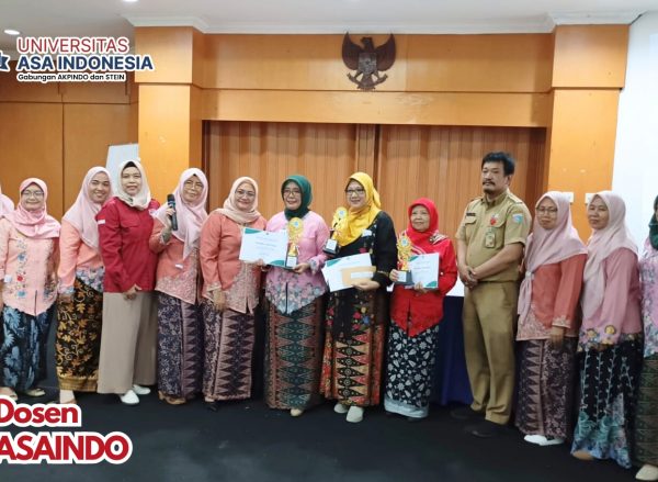 Dosen Universitas Asa Indonesia menjadi juri pada kegiatan lomba posyandu